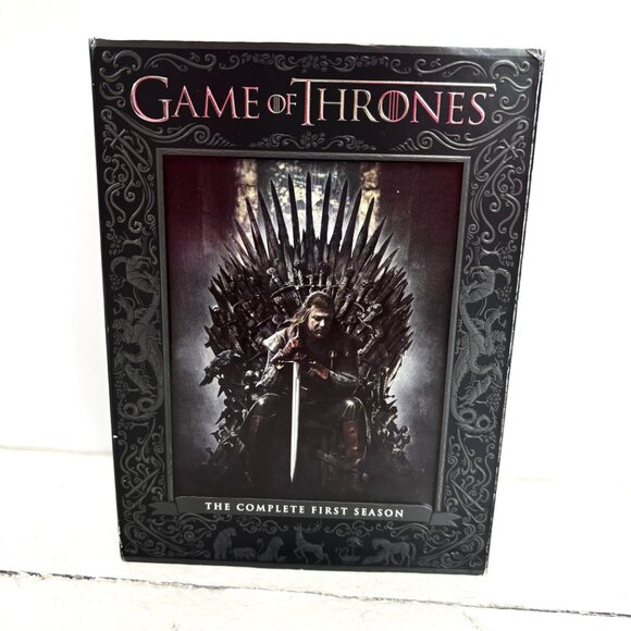 Game of Thrones: The Complete First Season DVD - Picture 2 of 8